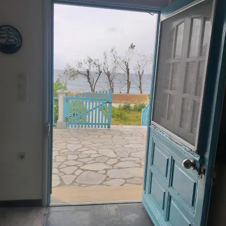 Kantouni By The Sea Ferienhaus *