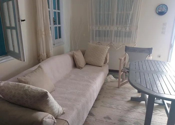 Kantouni By The Sea 펜션